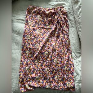 Floral summer skirt from Mango — worn once!